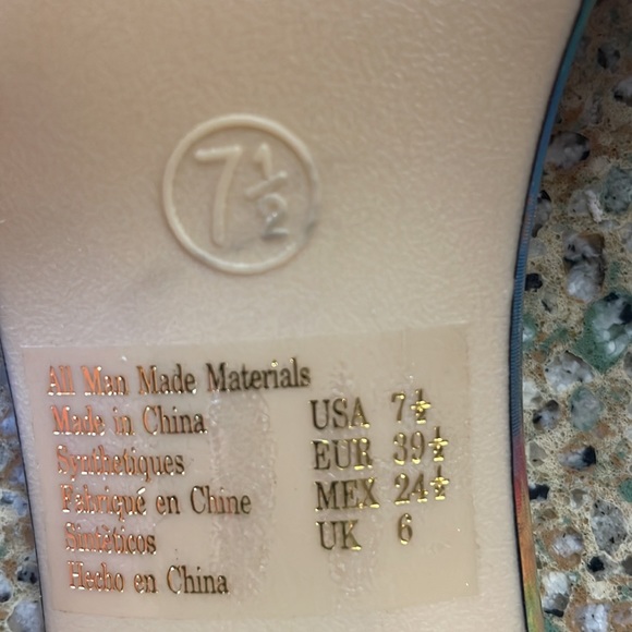 Fiona butterfly & sunflower hologram sandals kitten heel slides women size 7 1/2 - Picture 10 of 10